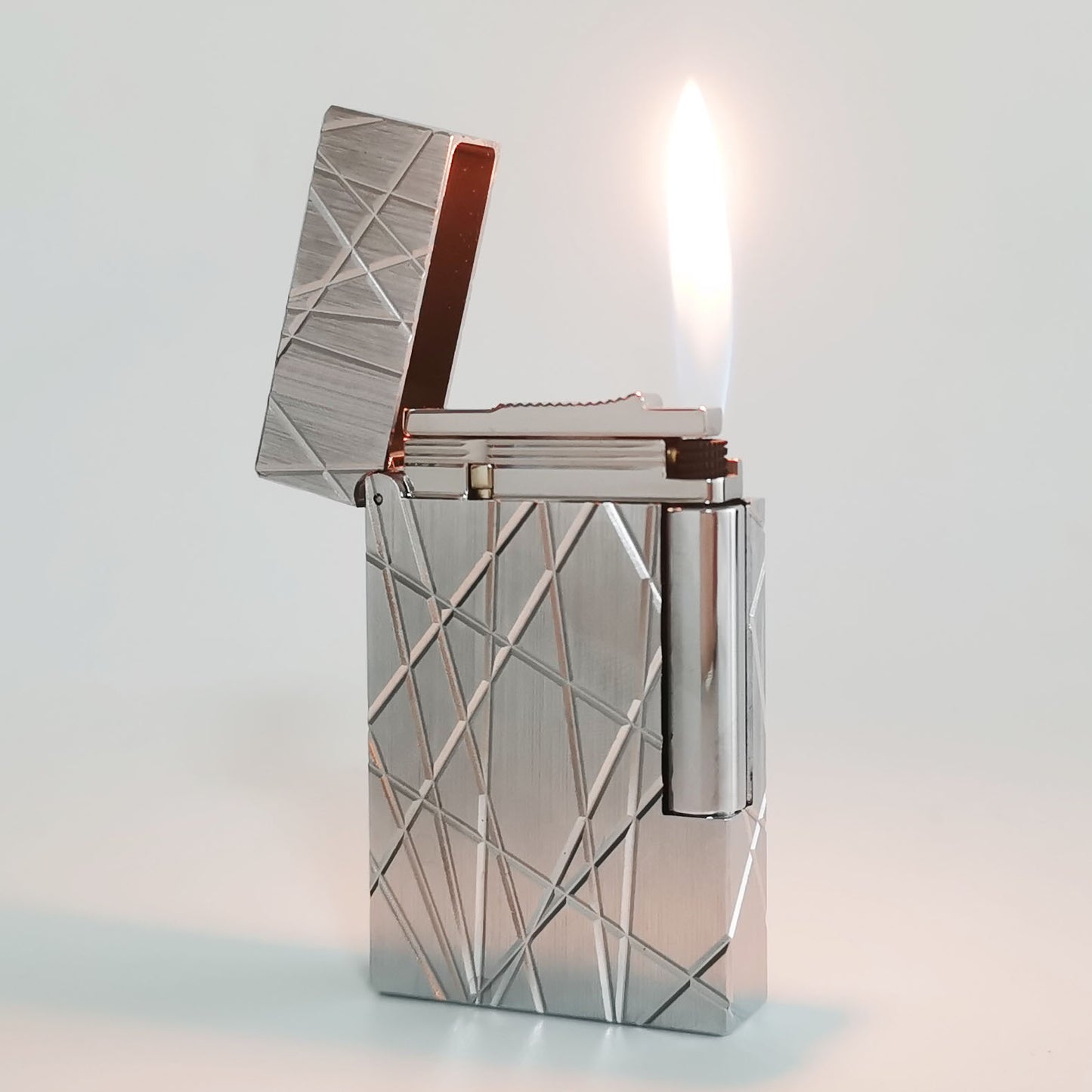 S.T. Dupont Ligne 2 Lighter Firelines Gold #044