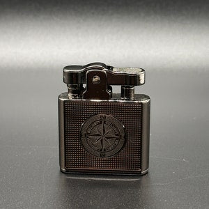 Vintage Style Compass Lighter Flame Lighter Refillable Kerosene Portable Lighter