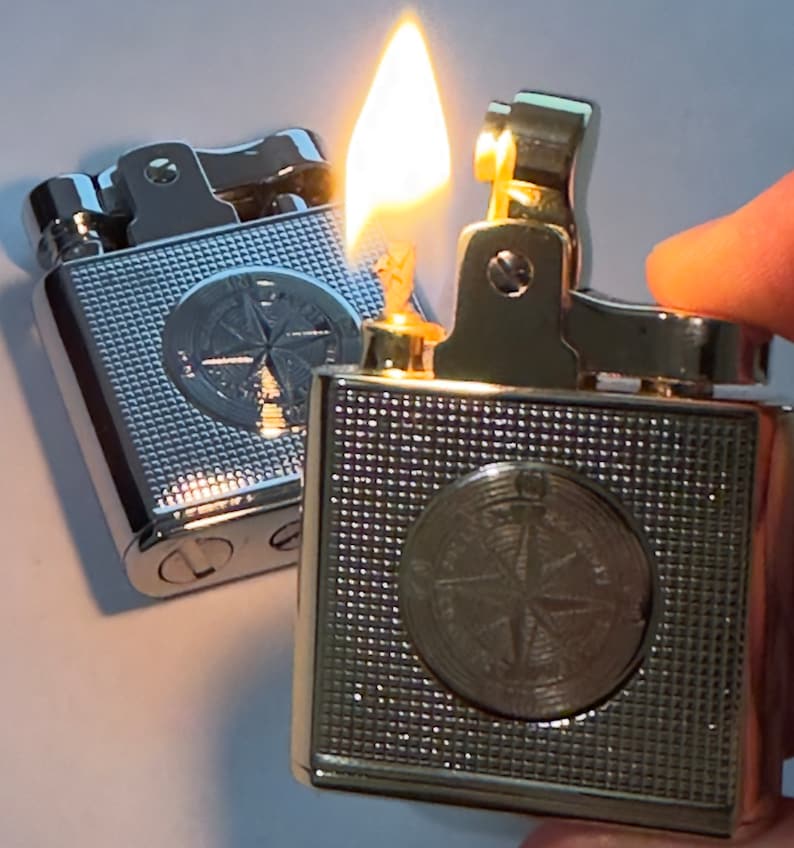 Vintage Style Compass Lighter Flame Lighter Refillable Kerosene Portable Lighter