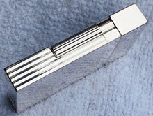 Charger l&#39;image dans la galerie, ST DUPONT Vertical Stripes Cigarette Lighter #002 Silver